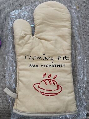NEW Paul McCartney Flaming Pie Oven Mitt - Cream with Red Graphic